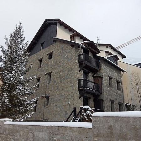 Edificio Ardillas Бенаск Екстериор снимка